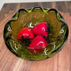 Indiana Glass Green Quilted Diamond Fluted Candy Dish Bowl Glass Strawberries